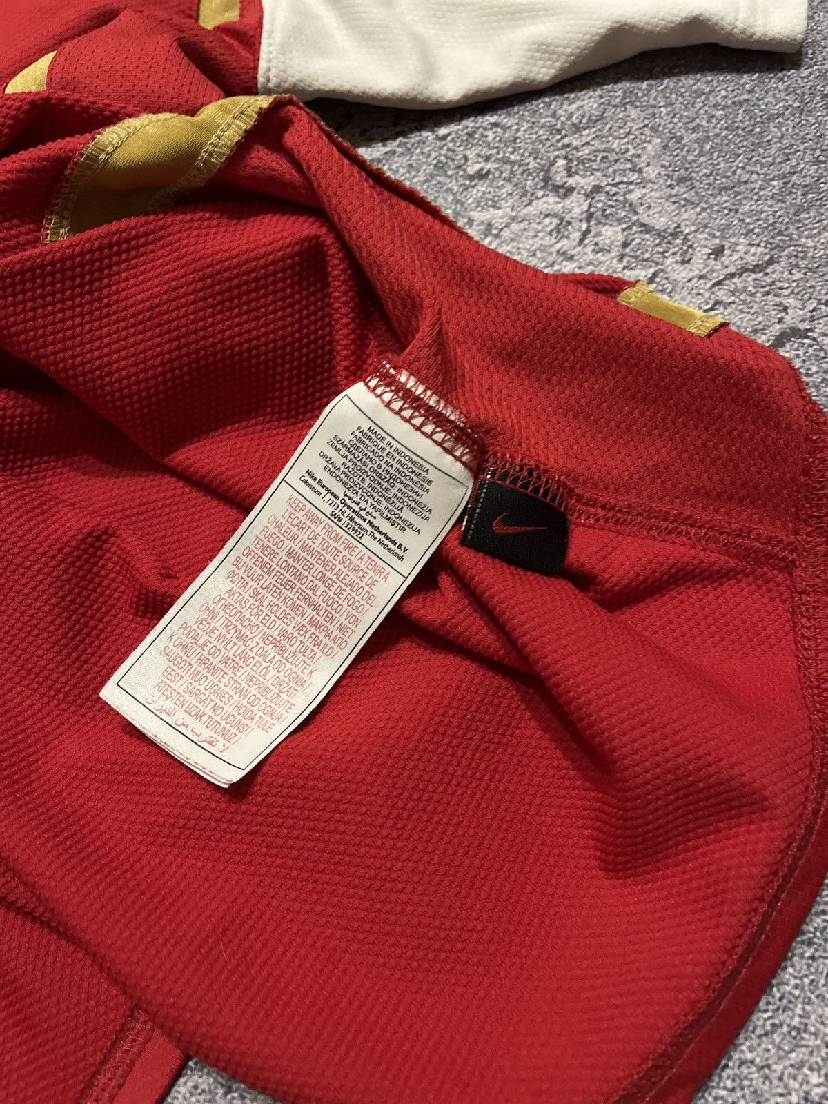 Nike × Vintage Vintage Nike Arsenal Soccer Jersey Football Shirt Tee Size US XL / EU 56 / 4 - 5 Thumbnail