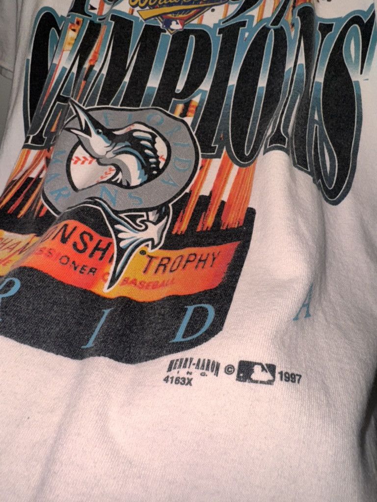 Vintage VINTAGE MARLINS 1997 WORLD SERIES CHAMPIONSHIP SHIRT Size US XL / EU 56 / 4 - 3 Thumbnail