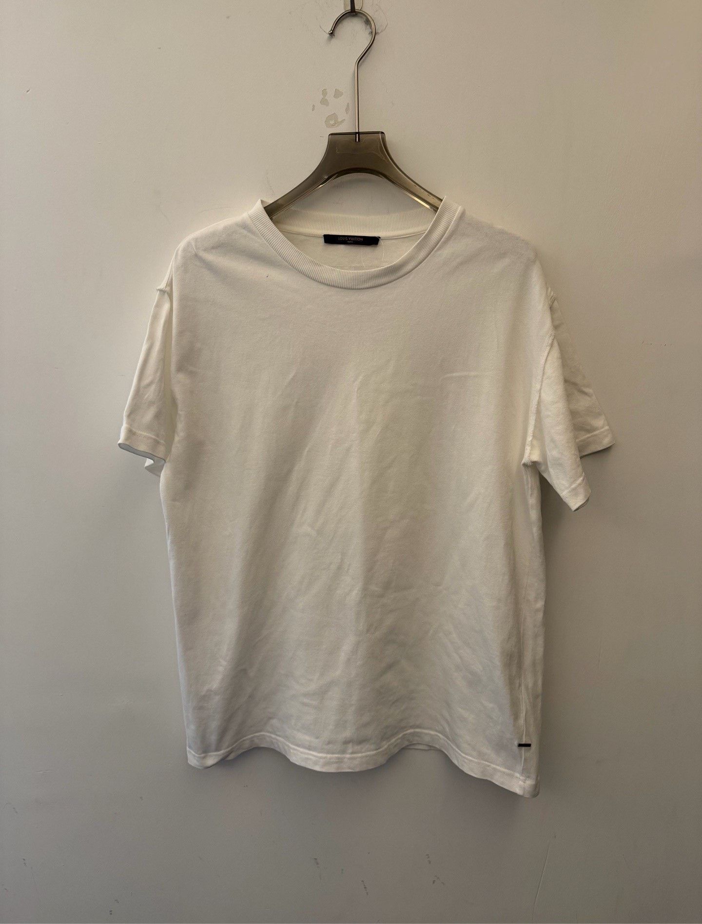 Louis Vuitton Louis Vuitton White Staples Edition T-Shirt M Size US M / EU 48-50 / 2 - 1 Thumbnail