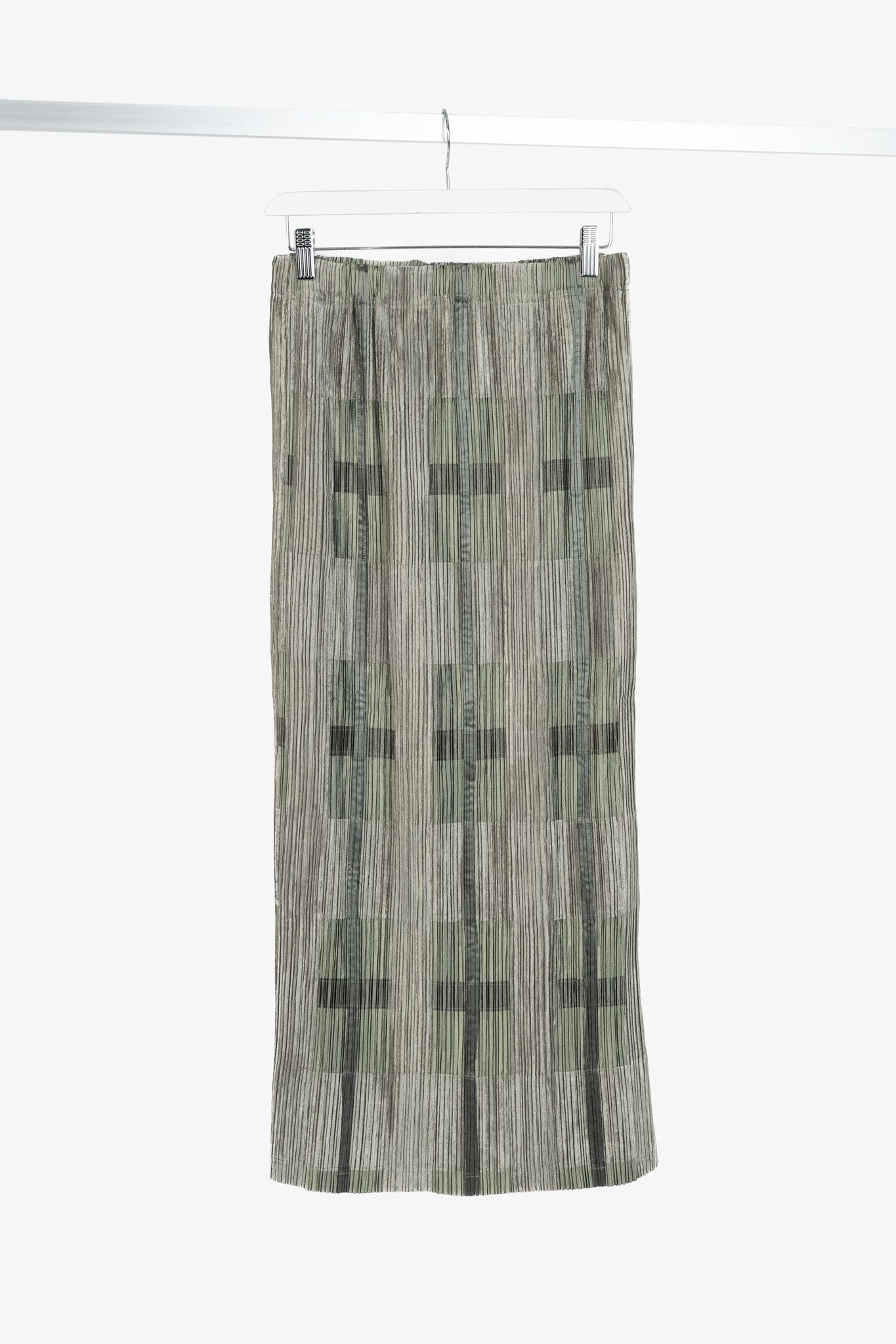 Issey Miyake Issey Miyake Green Velvet & Satin Plaid Pleated Maxi Skirt Size 25" / US 0 / IT 36 - 1 Thumbnail
