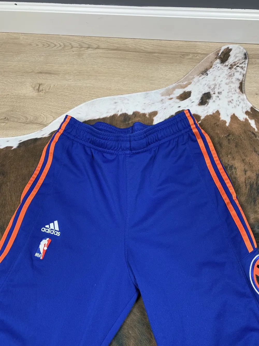 Adidas × Vintage Adidas NBA NYK Track Pants Size S Baggy Vintage Style Size US 30 / EU 46 - 4 Thumbnail