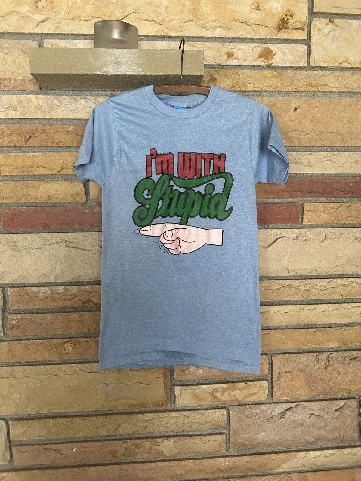 Vintage Vintage 80s "I'm With Stupid" Iron On Graphic Tee Size US M / EU 48-50 / 2 - 1 Thumbnail