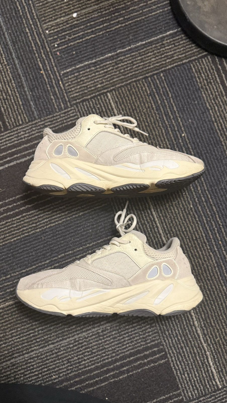 Adidas Yeezy Boost 700 ‘Analog’ 2019 Size US 11 / EU 44 - 2 Thumbnail