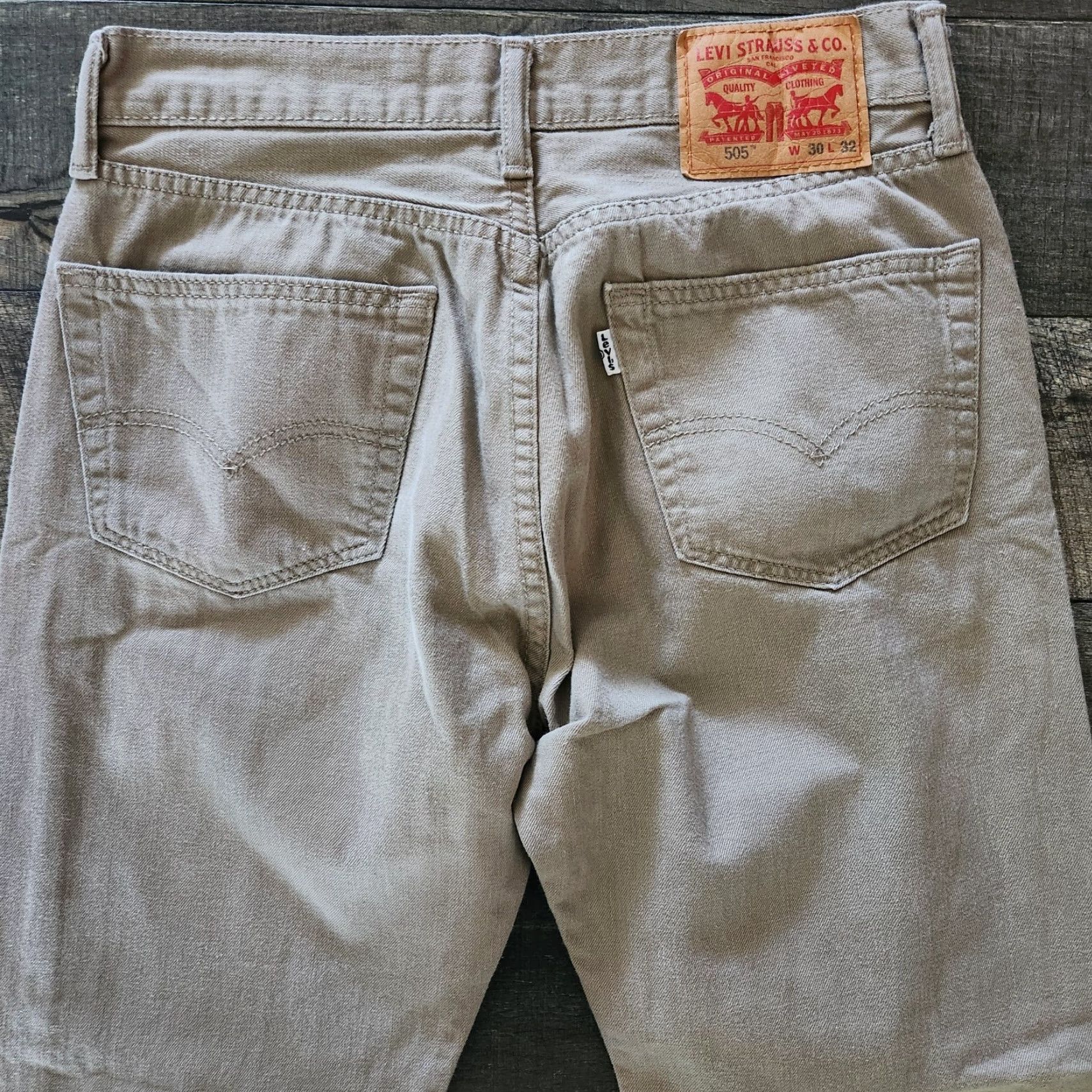 Levi's Levi's 505 Jeans Men's 30x32 Tan Denim Straight Leg White Tag 5-Pocket Relaxed Fit Belt Loops Size US 30 / EU 46 - 7 Thumbnail