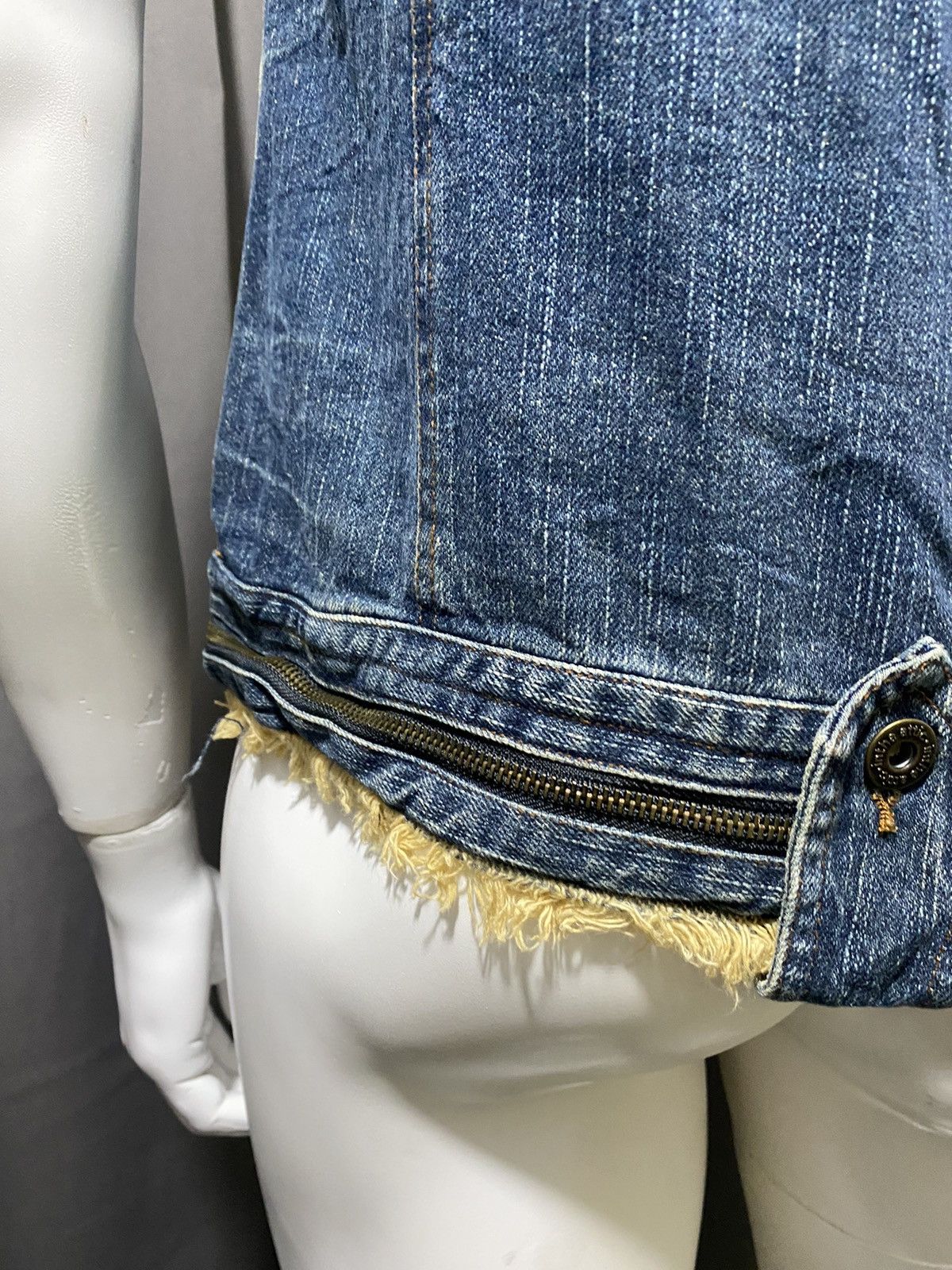 In The Attic × Japanese Brand Punk Indigo Denim Distressed Embroidered Vest Size US M / EU 48-50 / 2 - 16 Thumbnail