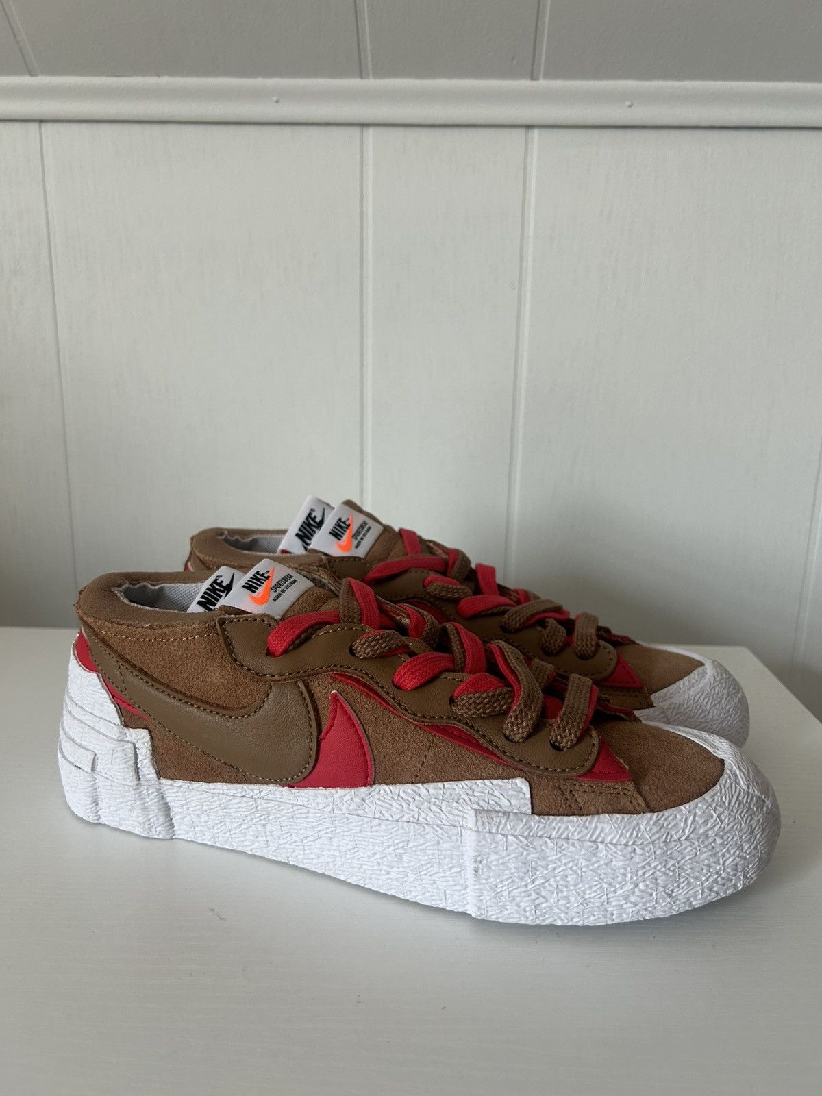 Nike Sacai Blazer Low British Tan / University Red