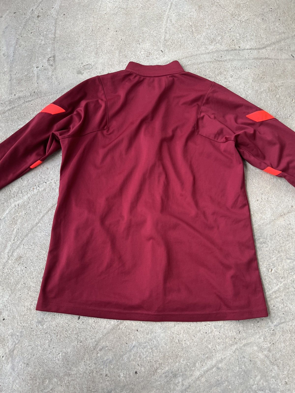 Nike Nike Liverpool Football Tack Jacket Size US M / EU 48-50 / 2 - 2 Thumbnail