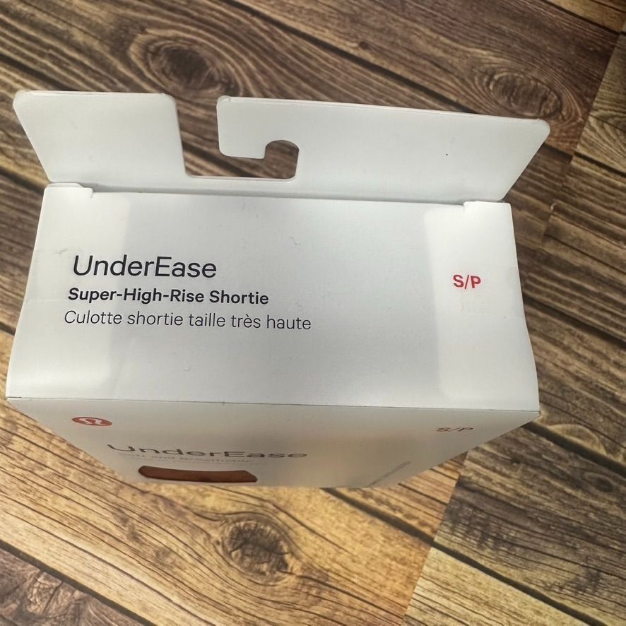 Lululemon Lululemon UnderEase Super High Rise Shortie NWT Small Size ONE SIZE - 4 Thumbnail