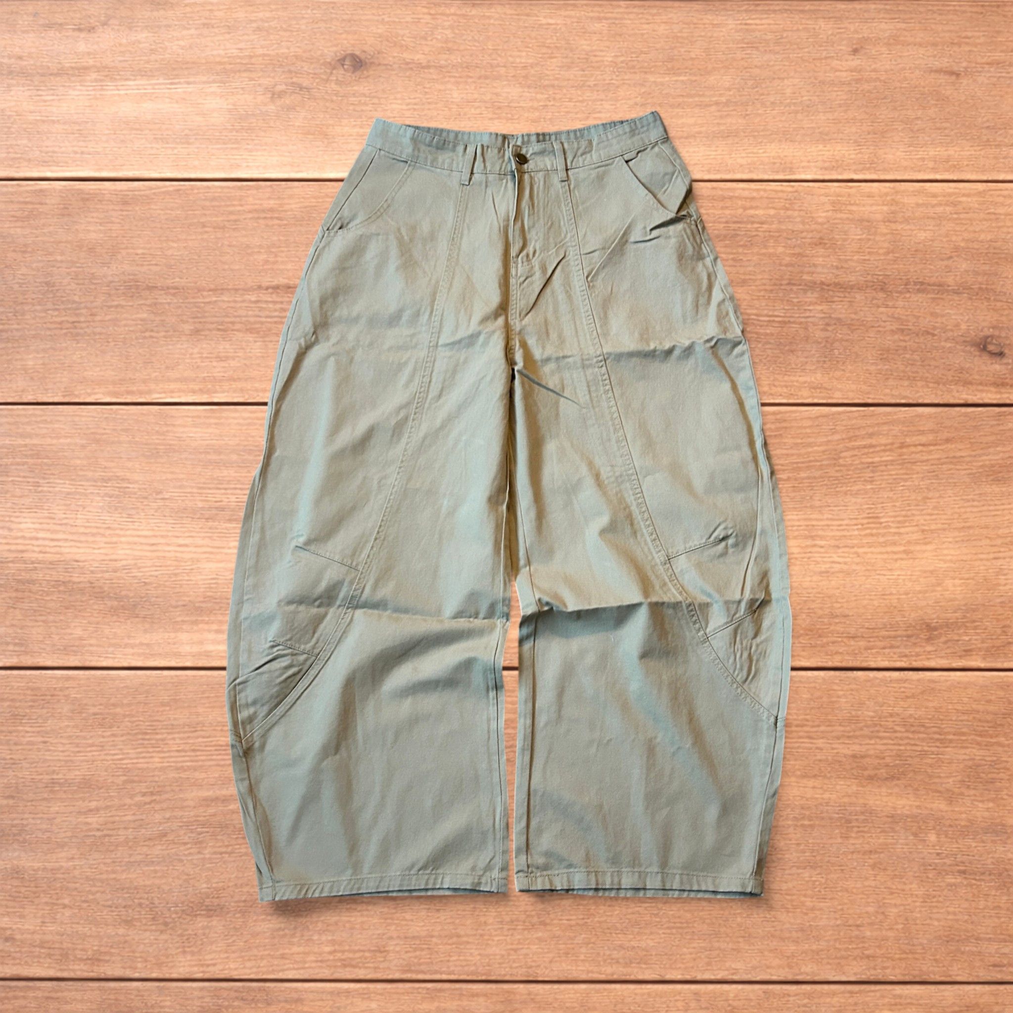 Japanese Brand Vintage Military style baggy wide cargo trousers in beige. Size US 32 / EU 48 - 1 Thumbnail