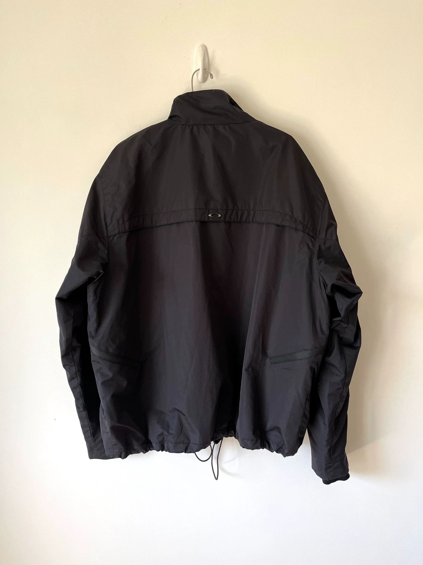Oakley Oakley Vintage Nylon Jacket 00s XL Size US XL / EU 56 / 4 - 4 Thumbnail