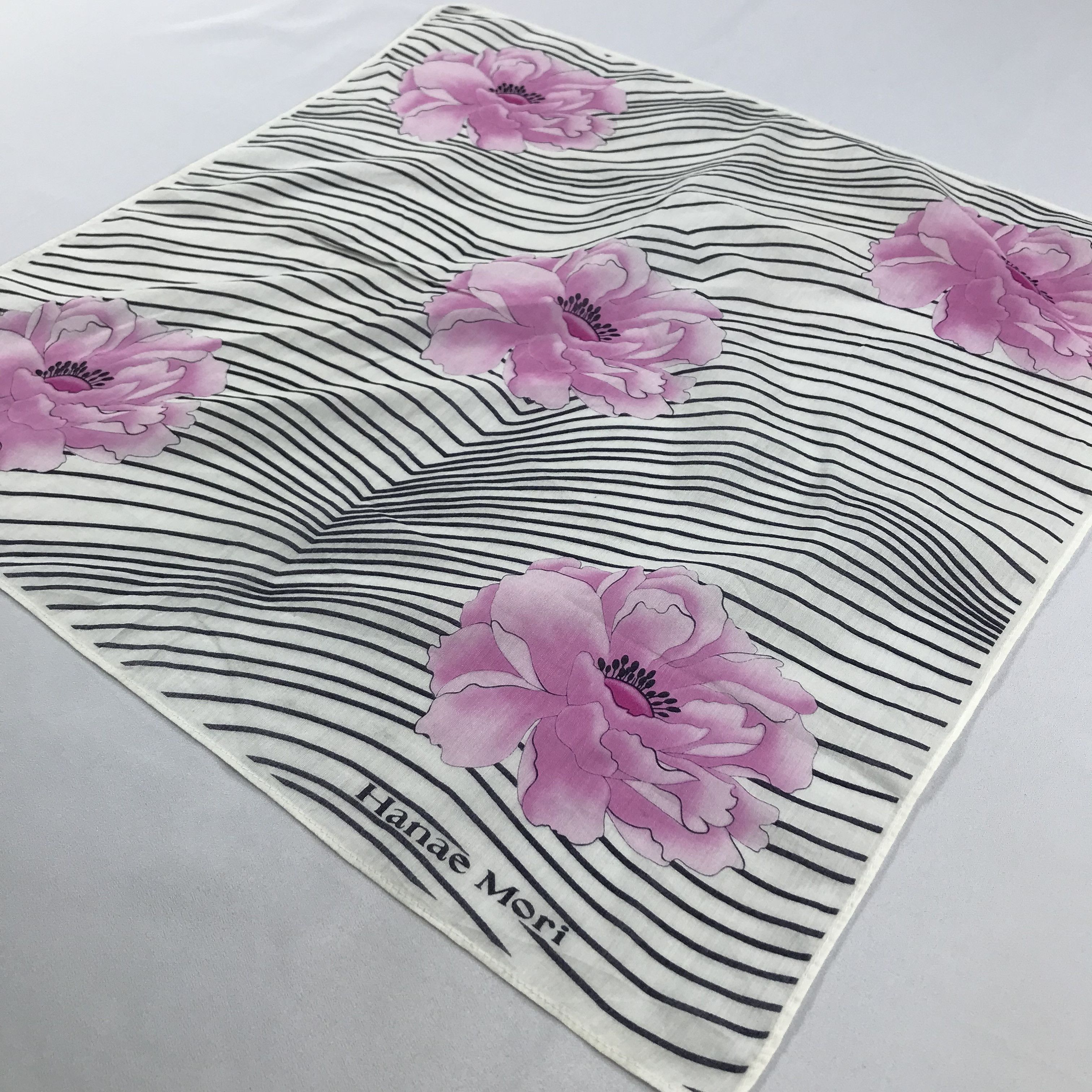Hanae Mori × Vintage Hanae Mori Bandana / Handkerchief / Neckerchief - S2402 Size ONE SIZE - 2 Thumbnail