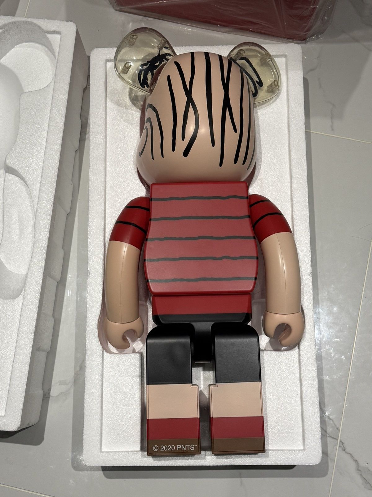 Medicom Toy Bearbrick Linus 1000% Size ONE SIZE - 2 Thumbnail