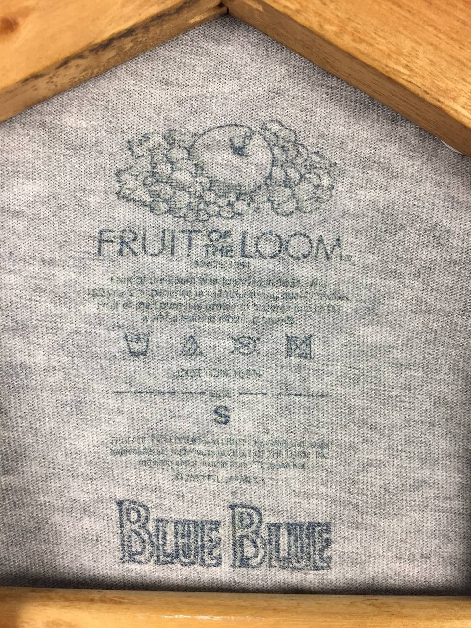 Blue Blue Japan BLUE BLUE Japan x Fruit of the Loom V-Neck Pocket Tee Size US S / EU 44-46 / 1 - 8 Thumbnail