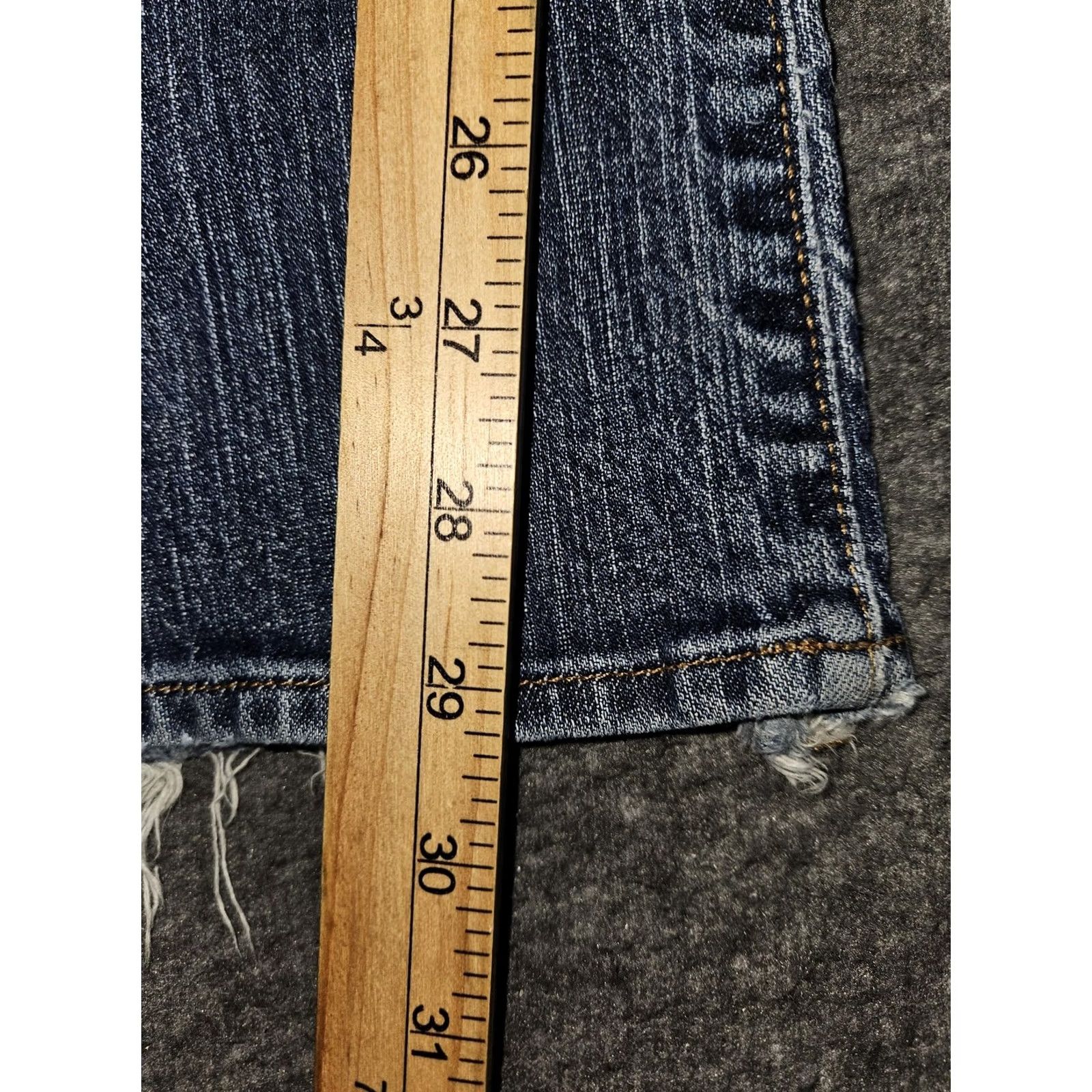 Eddie Bauer Eddie Bauer Jeans Women's 12 Blue Denim Straight Leg Mid Rise Distressed Stretch Denim 5-Pocket Size 34" / US 12 / IT 48 - 6 Thumbnail