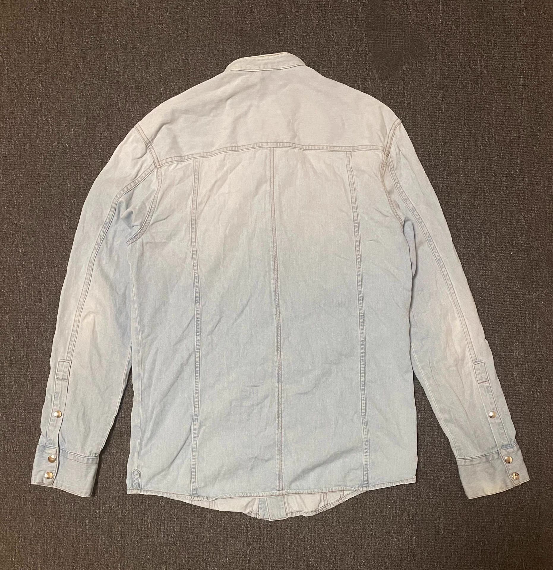 Balmain Balmain washed denim shirt Q4 Size US L / EU 52-54 / 3 - 4 Thumbnail