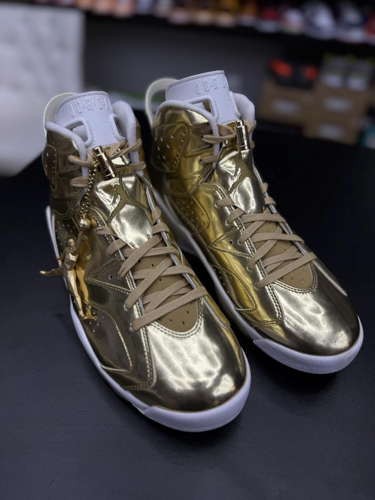 Jordan Brand Size 10 - Air Jordan 6 Retro Pinnacle (854271-730) Size US 10 / EU 43 - 5 Thumbnail