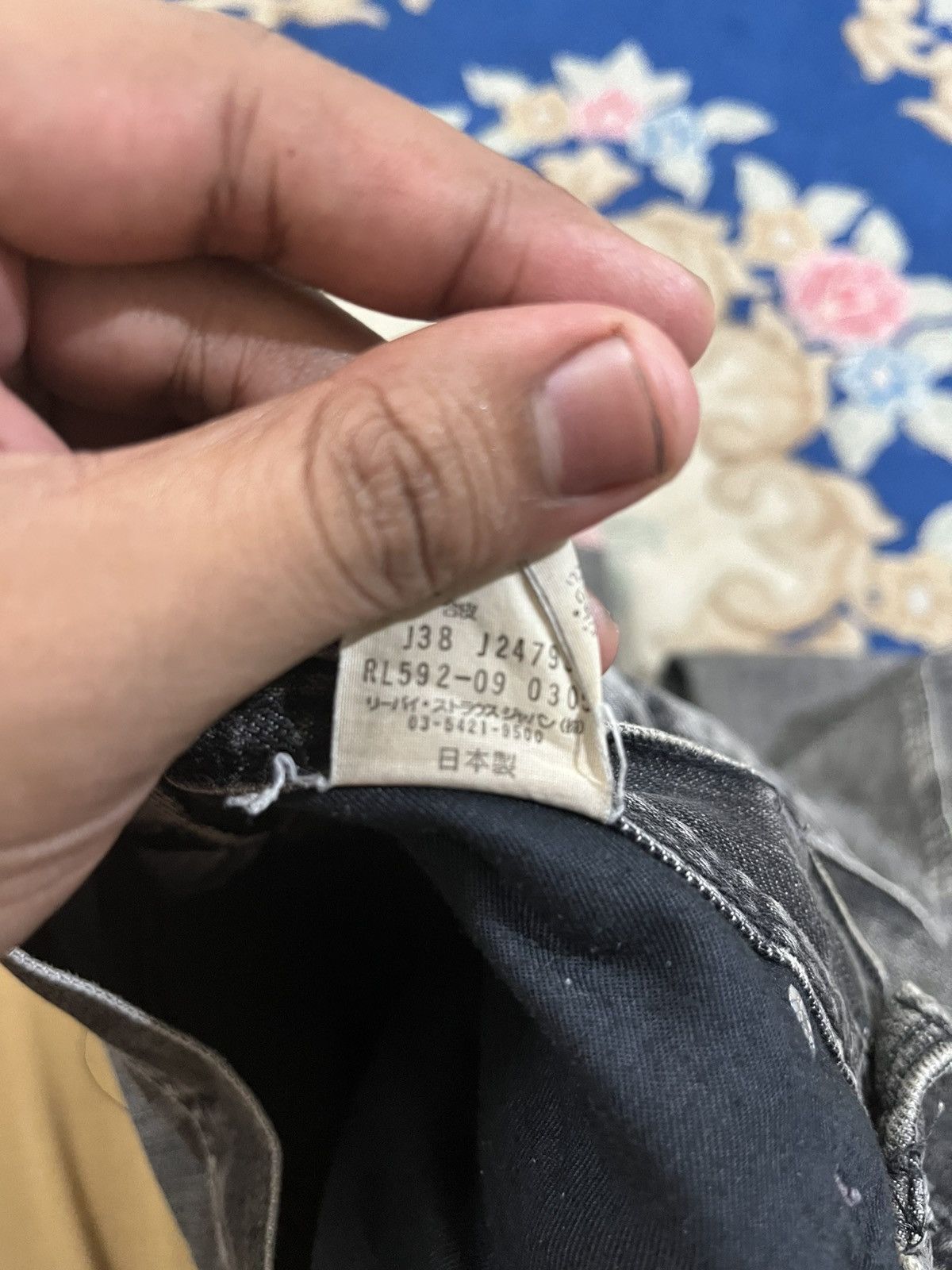 Levi's Vintage Levi’s 592 Distressed Denim Size US 31 - 8 Thumbnail