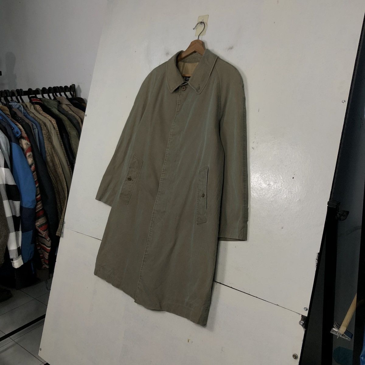 Burberry 💥VINTAGE TRENCH COAT LONG JACKET BURBERRYS MADE IN ENGLAND Size US M / EU 48-50 / 2 - 5 Thumbnail