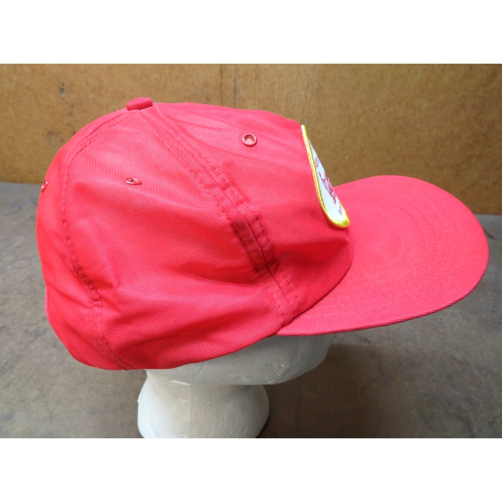 Vintage VINTAGE Garden Barn Hannibal Mo. patch USA snapback hat trucker cap red farm Hat Mens Large Red 1980s Advertising Size ONE SIZE - 4 Thumbnail