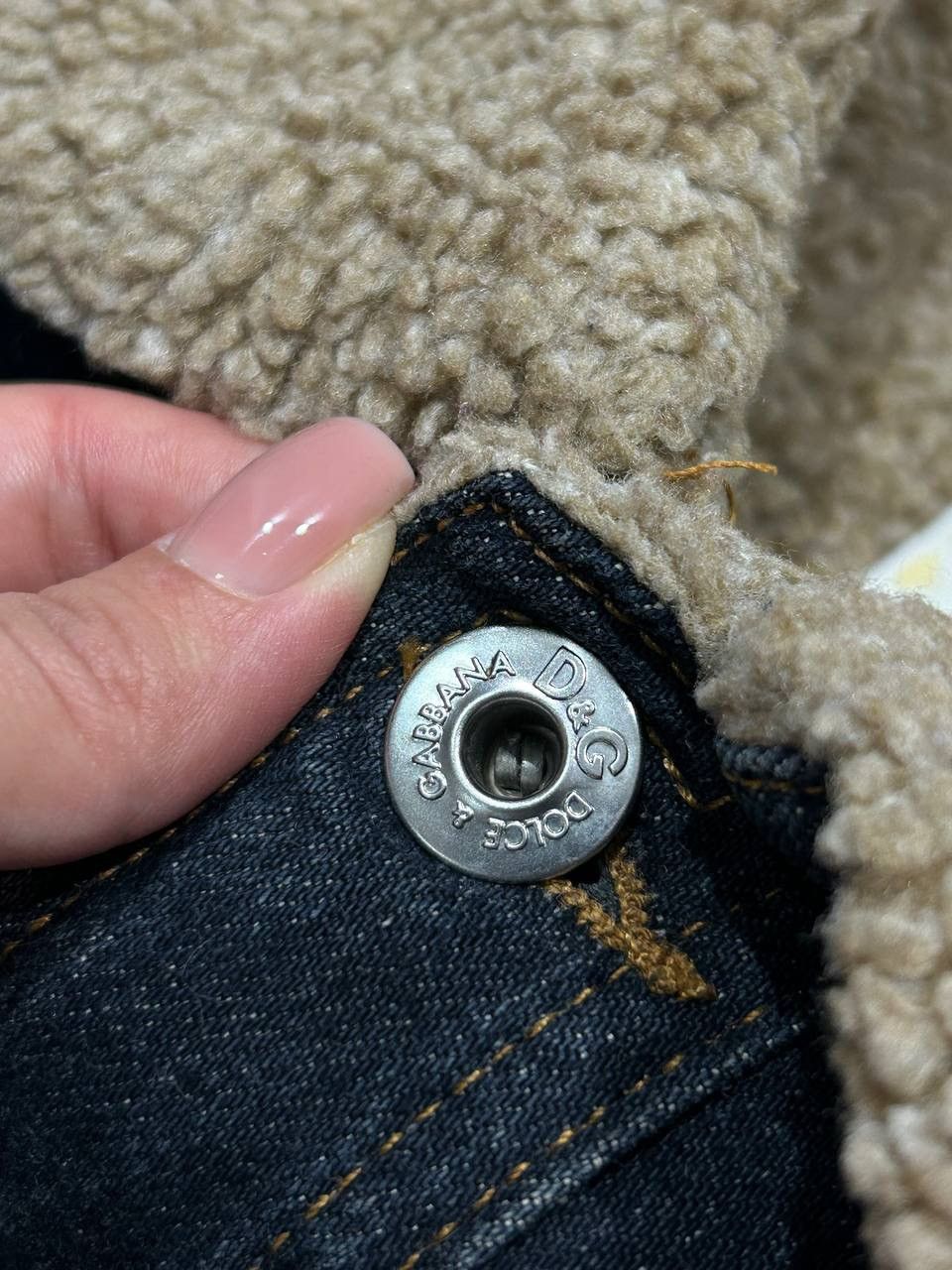 Dolce & Gabbana Vintage Dolce Gabbana Denim Jacket Sherpa Y2K Size L / US 10 / IT 46 - 12 Thumbnail