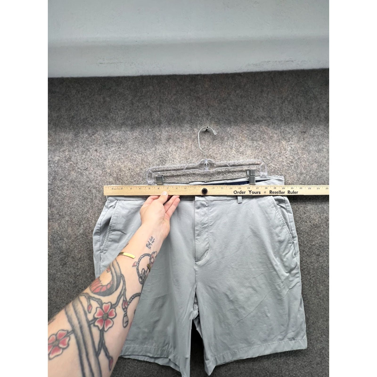 Vineyard Vines Vineyard Vines Shorts Mens 40 Gray Performance Chino Stretch 9 Inseam Casual Size US 40 / EU 56 - 6 Thumbnail
