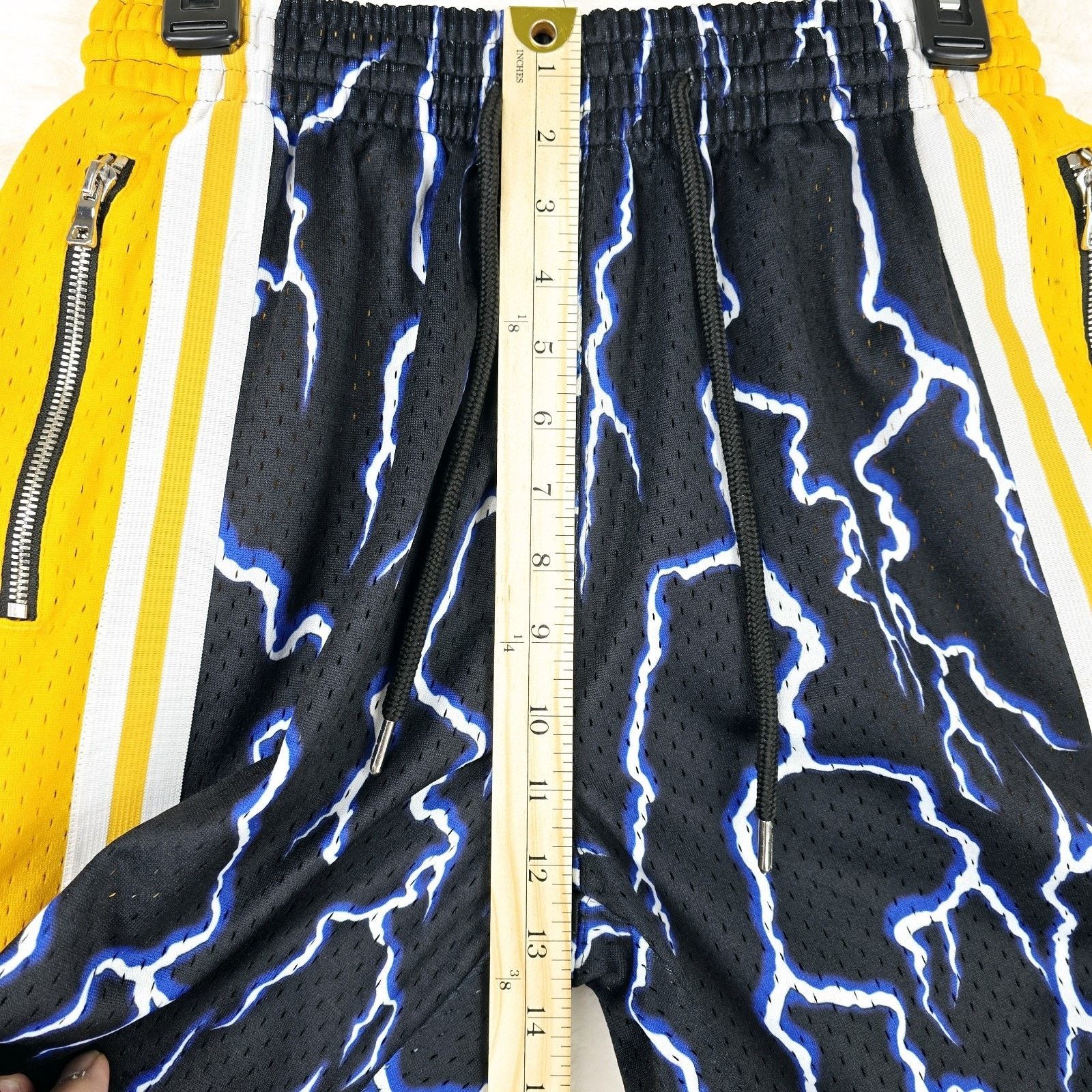 Mitchell & Ness MITCHELL & NESS Los Angeles Lakers Lightning Shorts Small Size US 27 - 12 Thumbnail