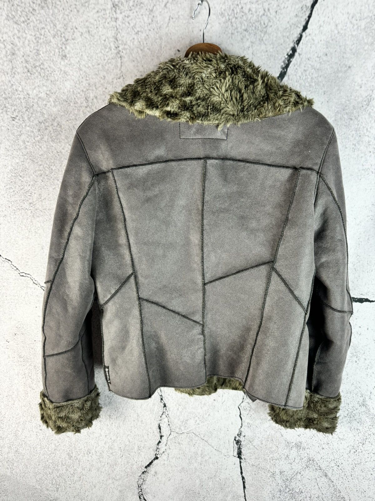 Emporio Armani Emporio Armani Shearling faux Fur Jacket Size M / US 6-8 / IT 42-44 - 2 Thumbnail