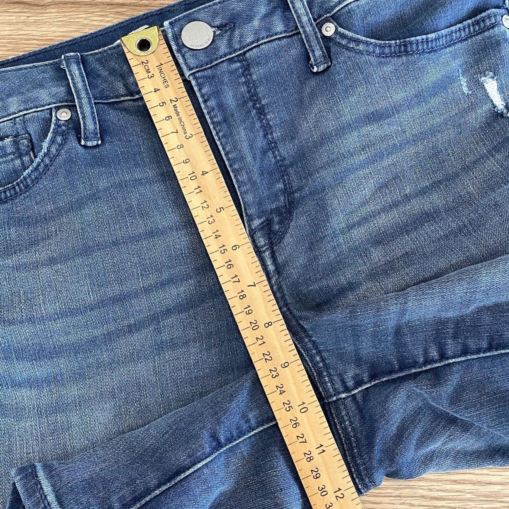 Vintage VINTAGE Seven7 Women Denim Shorts Size 8 Blue Stretch Boyfriend Cotton Blend Size 30" / US 8 / IT 44 - 6 Thumbnail