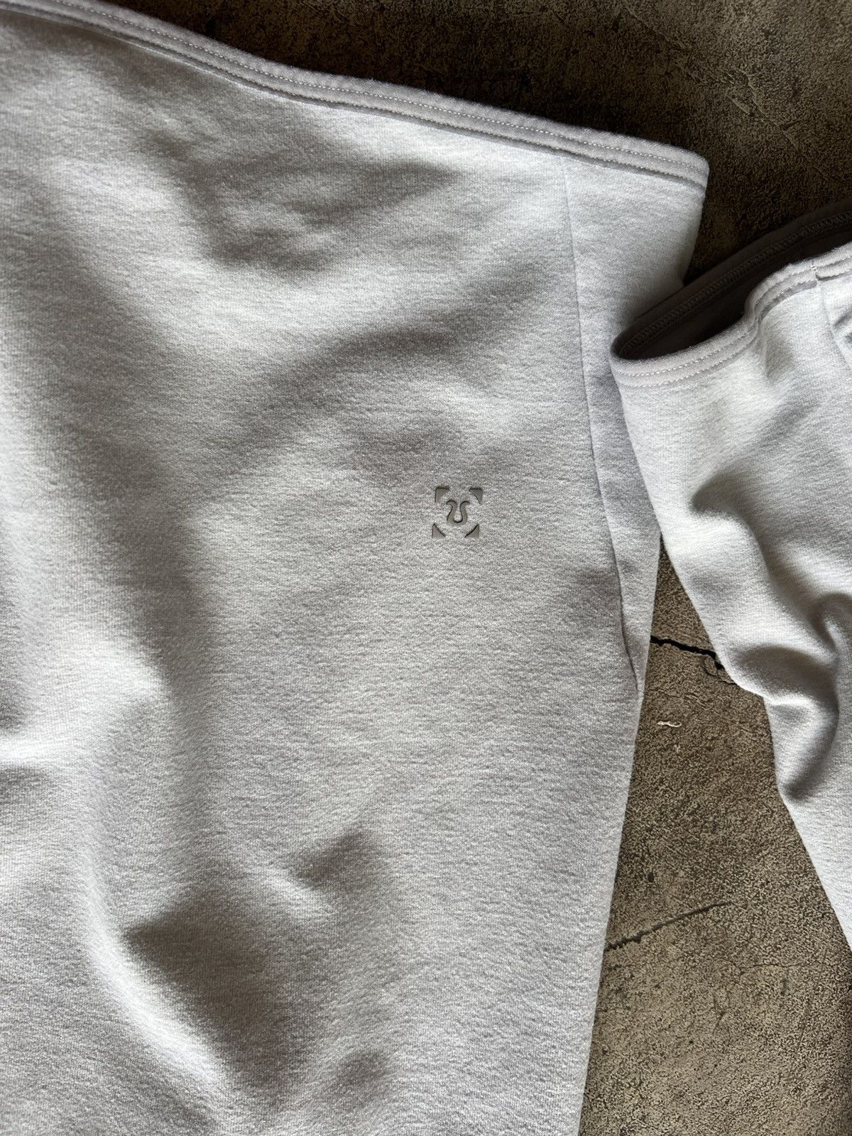 Lululemon Lululemon surge warm full zip hoodie heathered sea salt Size US L / EU 52-54 / 3 - 3 Thumbnail