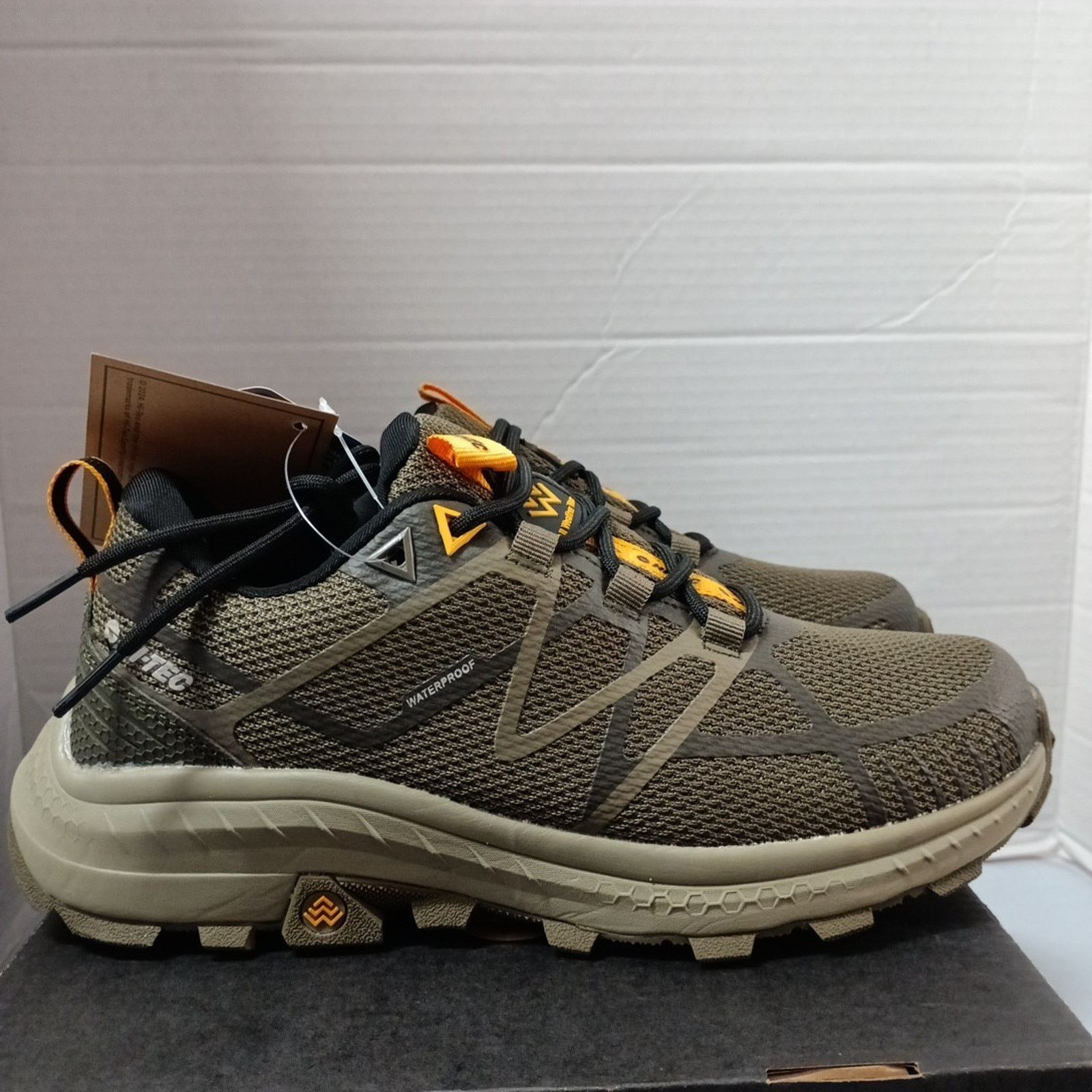 Hi Tec Hi-Tec Aww Mauna Women's Light Weight Hiker Dk Green Size 7 Size US 7 / IT 37 - 1 Thumbnail