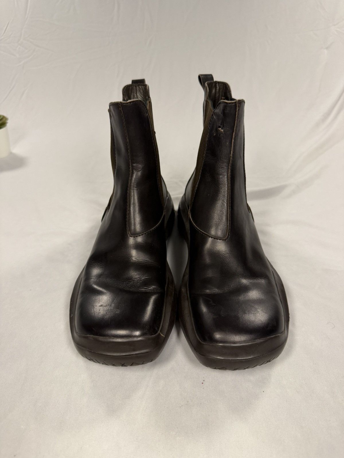 Prada AW99 Prada Brown Leather Chelsea Boots Size 38 Vibram Size US 7.5 / IT 37.5 - 3 Thumbnail