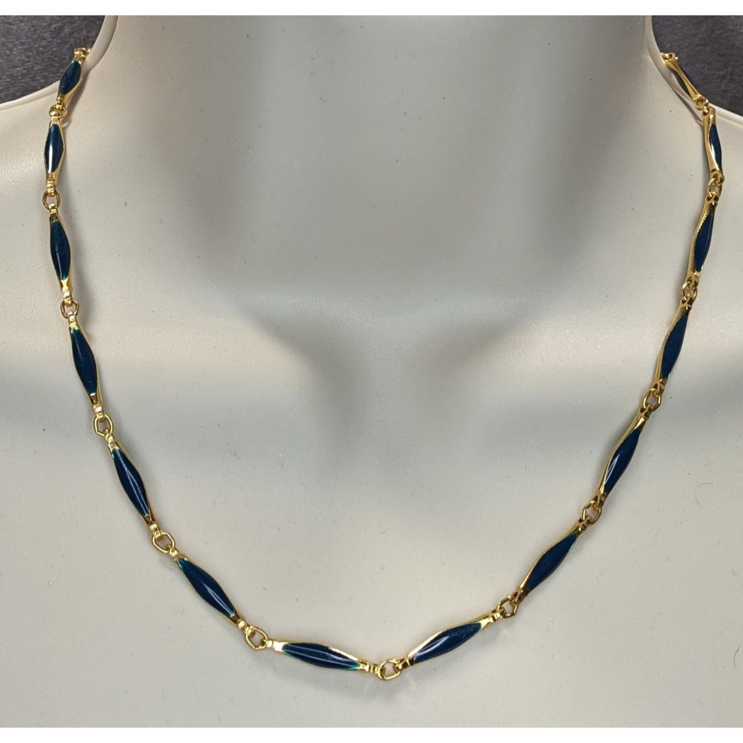 Other Vintage Elegant Gold-Tone Necklace With Blue Enamel Links Size ONE SIZE - 1 Thumbnail