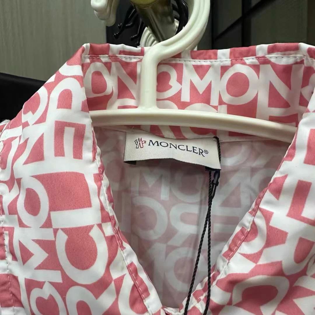 Moncler Moncler Pink Allover Cuff Logo Short Sleeve Shirt Size S / US 4 / IT 40 - 2 Thumbnail