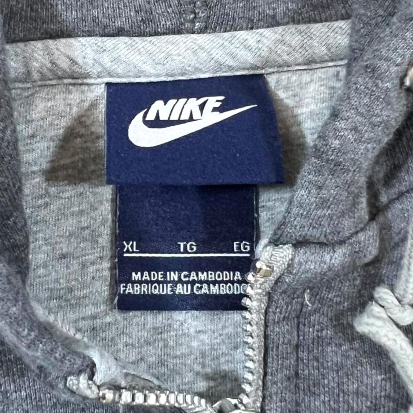 Nike Nike Hoodie Grey Zip Embroidered Mini Swoosh Logo Classic Basic XL Mens Size US XL / EU 56 / 4 - 2 Thumbnail