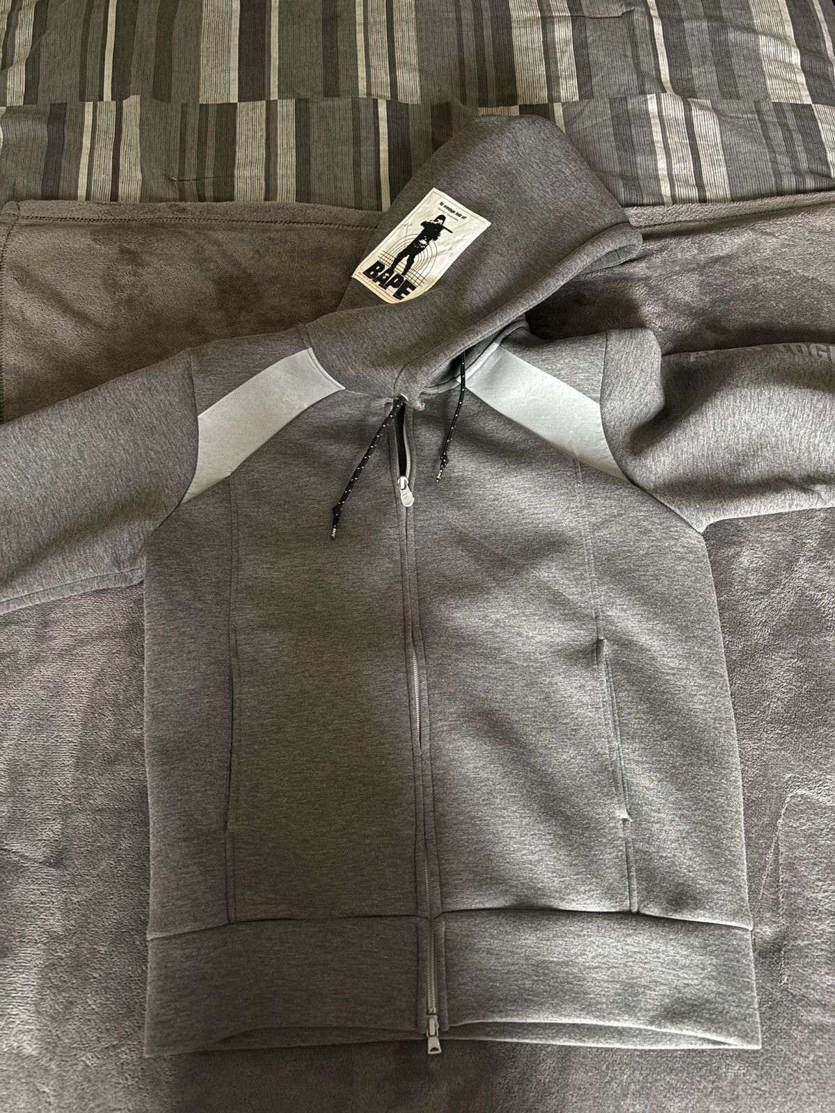 Bape Bape “Apes Together Strong” Hoodie Size US M / EU 48-50 / 2 - 1 Thumbnail