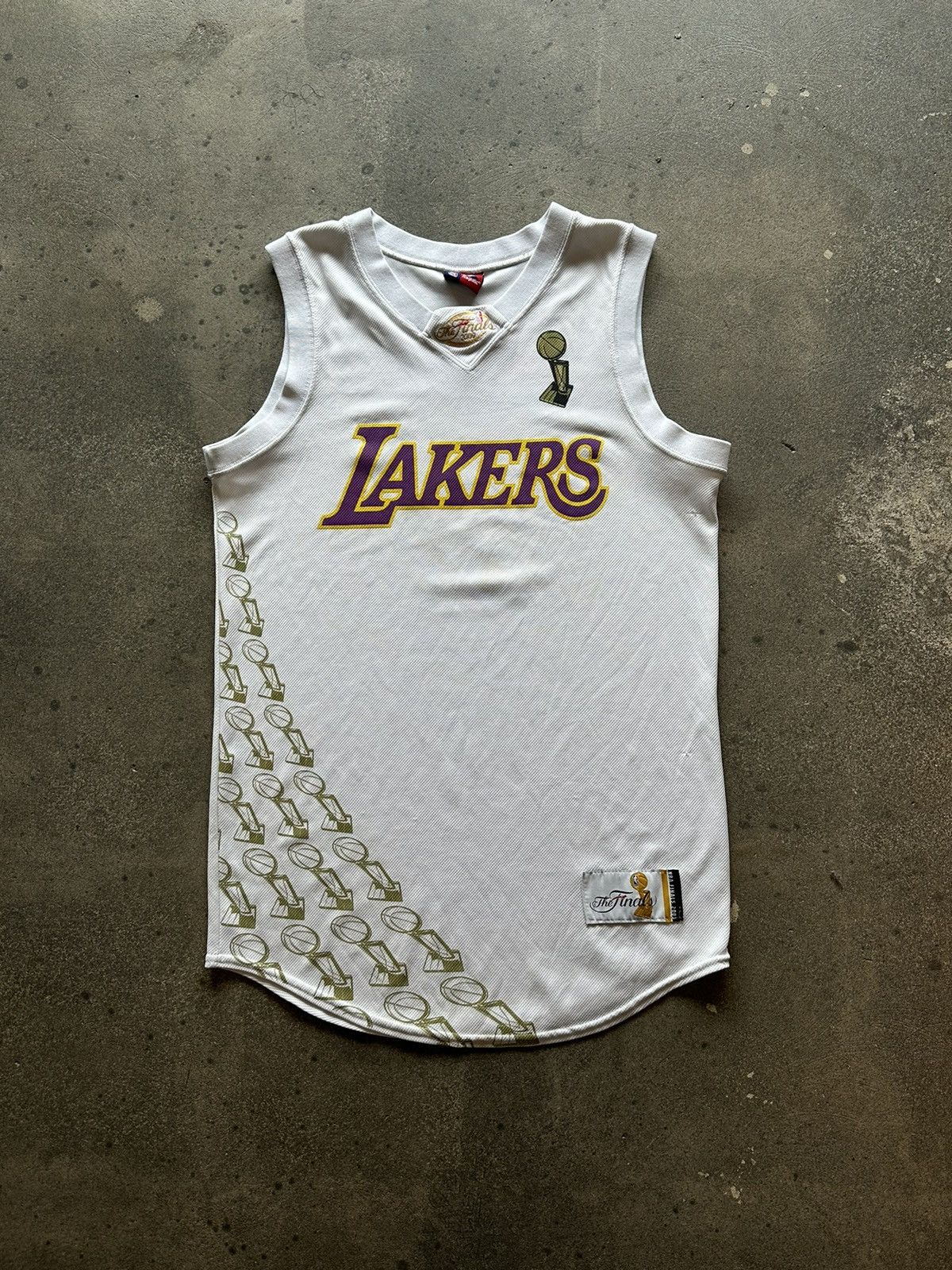 NBA White and gold 2009 NBA Finals Lakers Ariza jersey Size US L / EU 52-54 / 3 - 1 Thumbnail