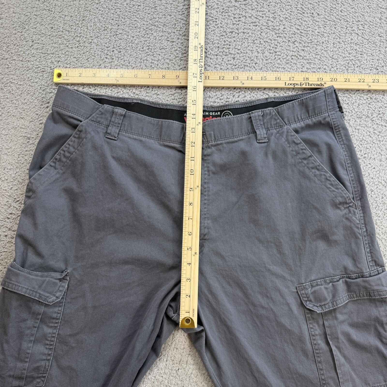 Wrangler Wrangler ATG Cargo Pants Men 40x30 Gray Utility Hiking Size US 40 / EU 56 - 3 Thumbnail