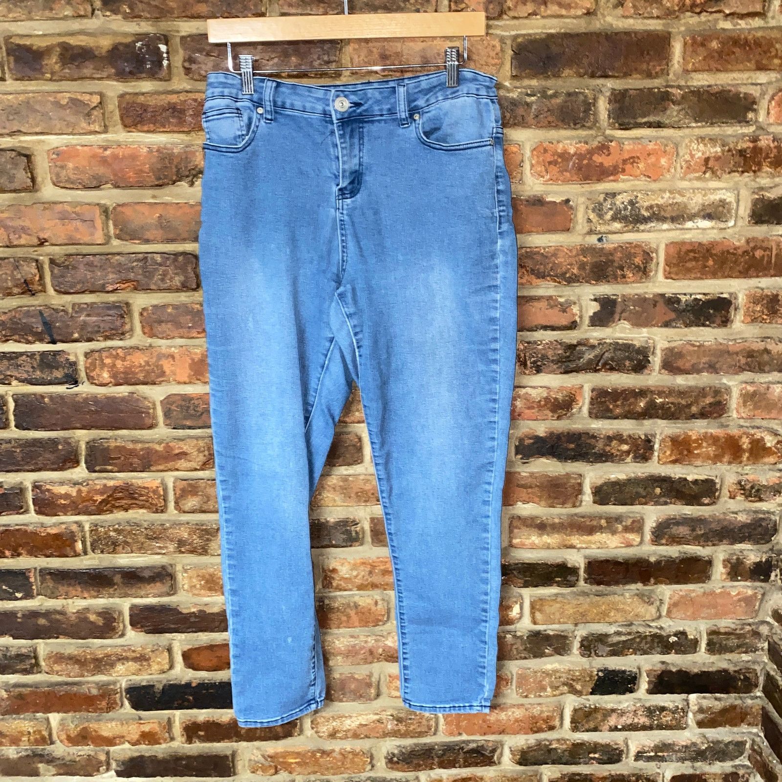 Other Amanda Paige Faded Medium Wash Blue Denim Skinny Fit Jeans 8 Size 30" / US 8 / IT 44 - 1 Thumbnail