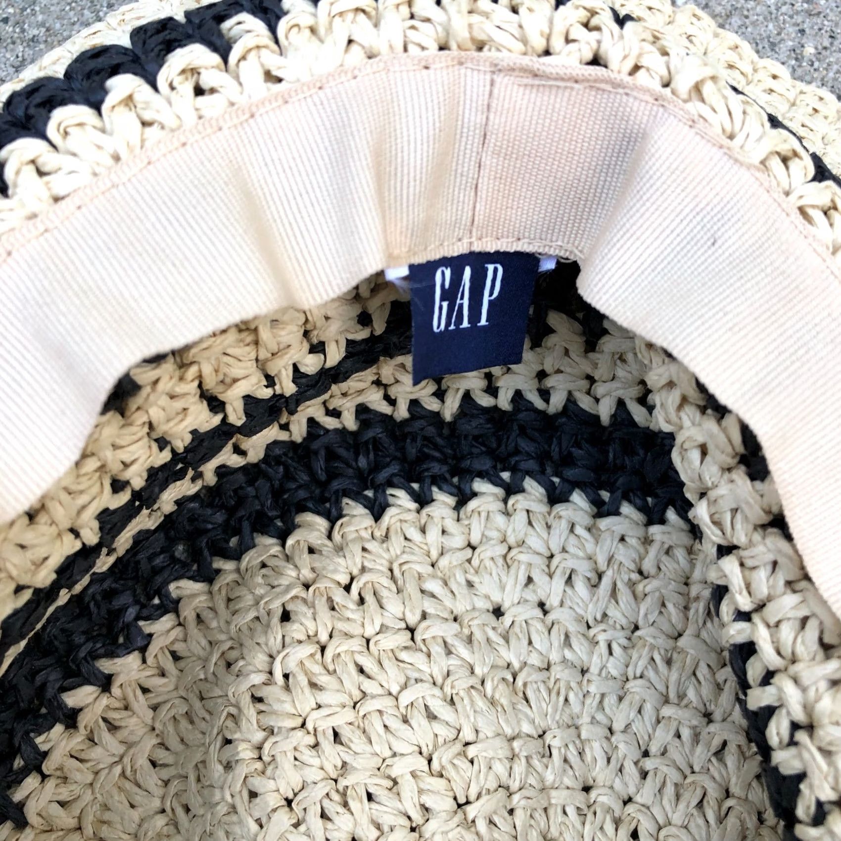 Gap VTG Gap Crochet Packable Bucket Sun Hat Women's One Size Travel Cap Beige Hats Mens Womens Girls Boys? Size ONE SIZE - 7 Thumbnail