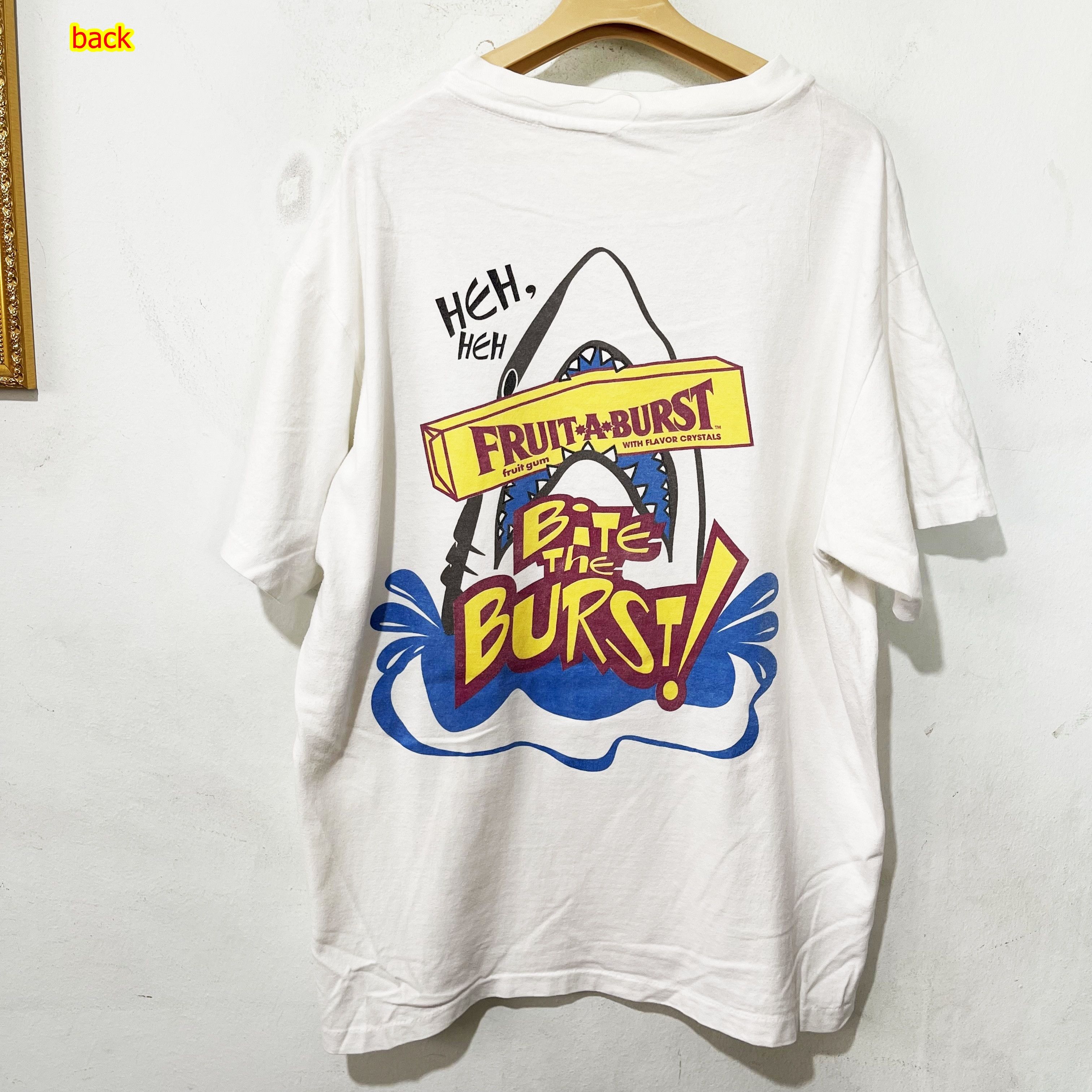 Vintage Vintage 90s Fruit a Burst T-Shirt Size US XL / EU 56 / 4 - 1 Thumbnail