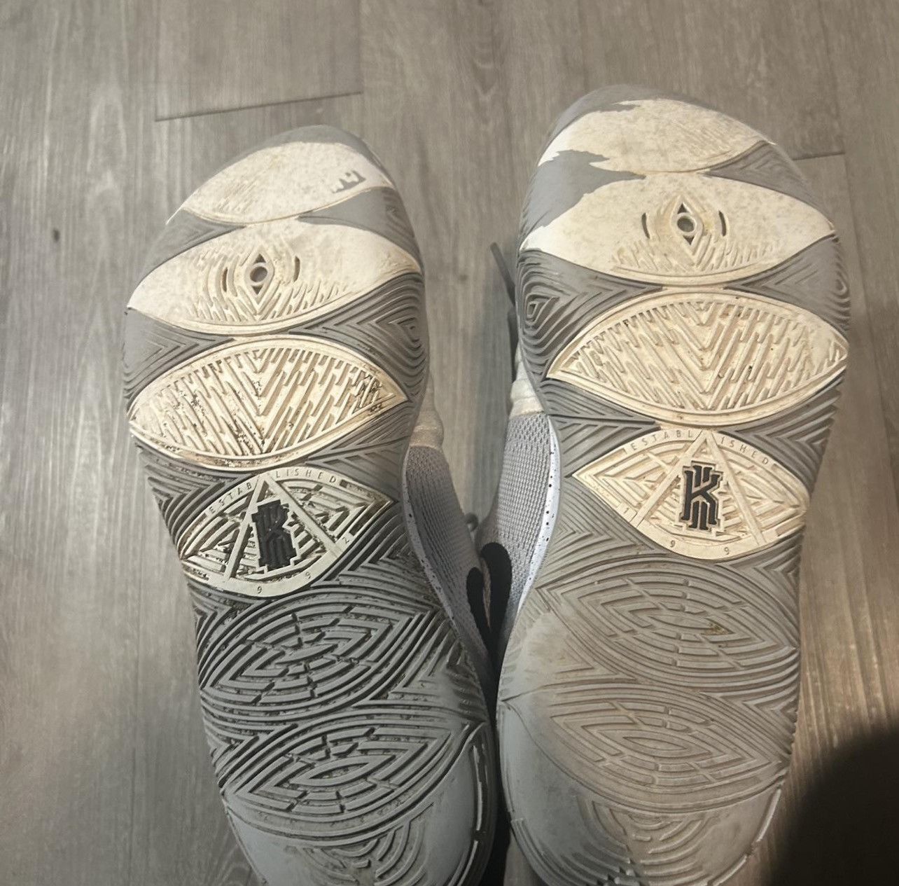 Nike Nike kyrie 5 grey wolf size 12 mens Size US 12 / EU 45 - 6 Thumbnail