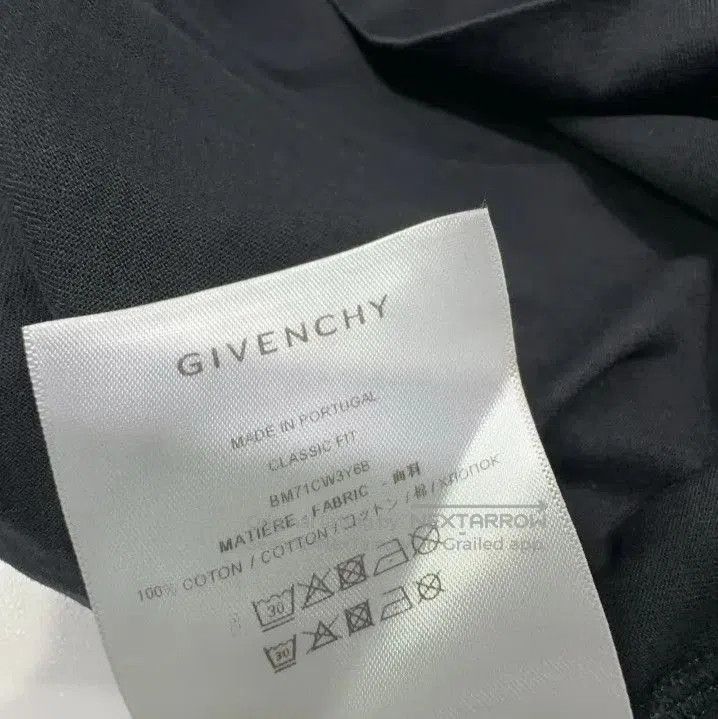Givenchy Givenchy SS22 Logo Embroidery Solid Short Sleeve T-shirt. Size US M / EU 48-50 / 2 - 3 Thumbnail