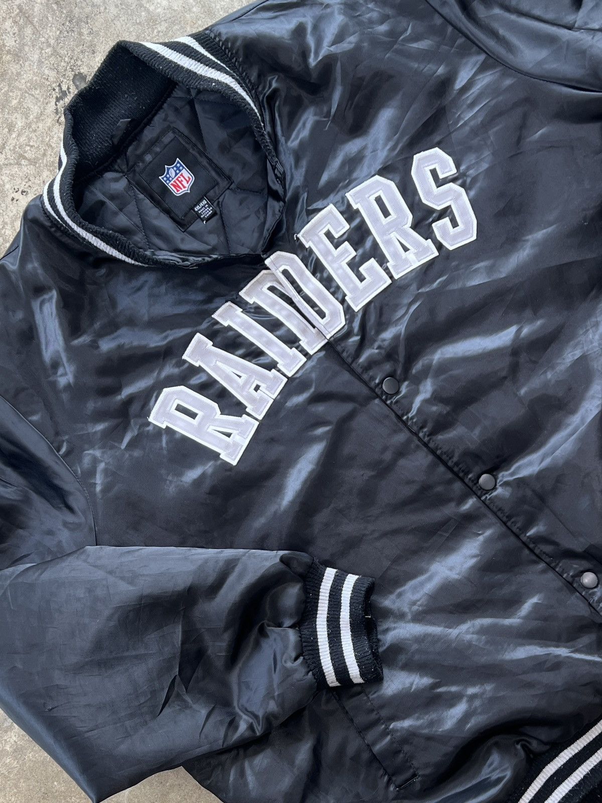 NFL Vintage NFL Raiders Bomber Jacket 4XL Size US XXL / EU 58 / 5 - 1 Thumbnail