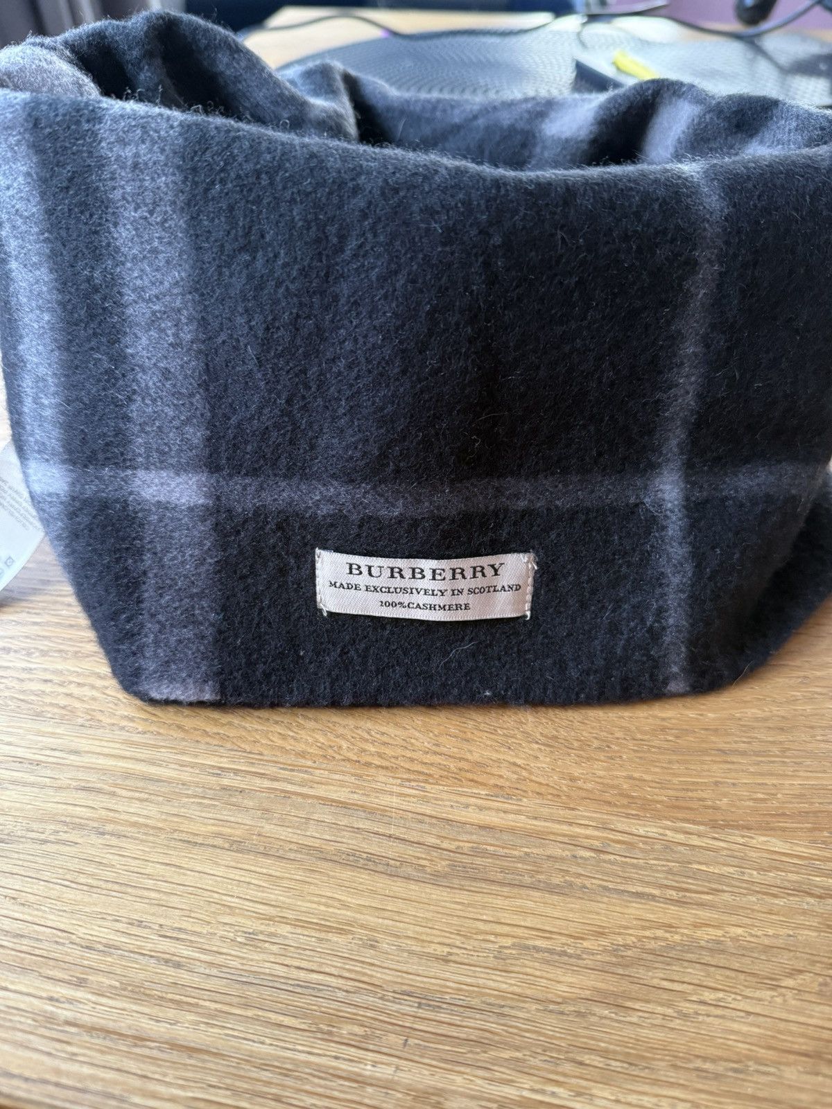 Burberry Burberry cashmere scarf snood unisex Size ONE SIZE - 2 Thumbnail