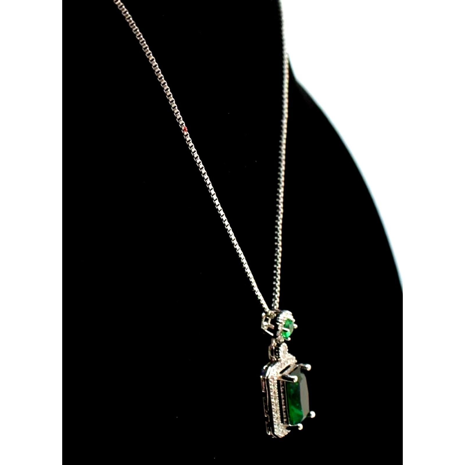 Other Simulated Emerald Necklace Pendant Sparkling Crystal Accents Size ONE SIZE - 3 Thumbnail