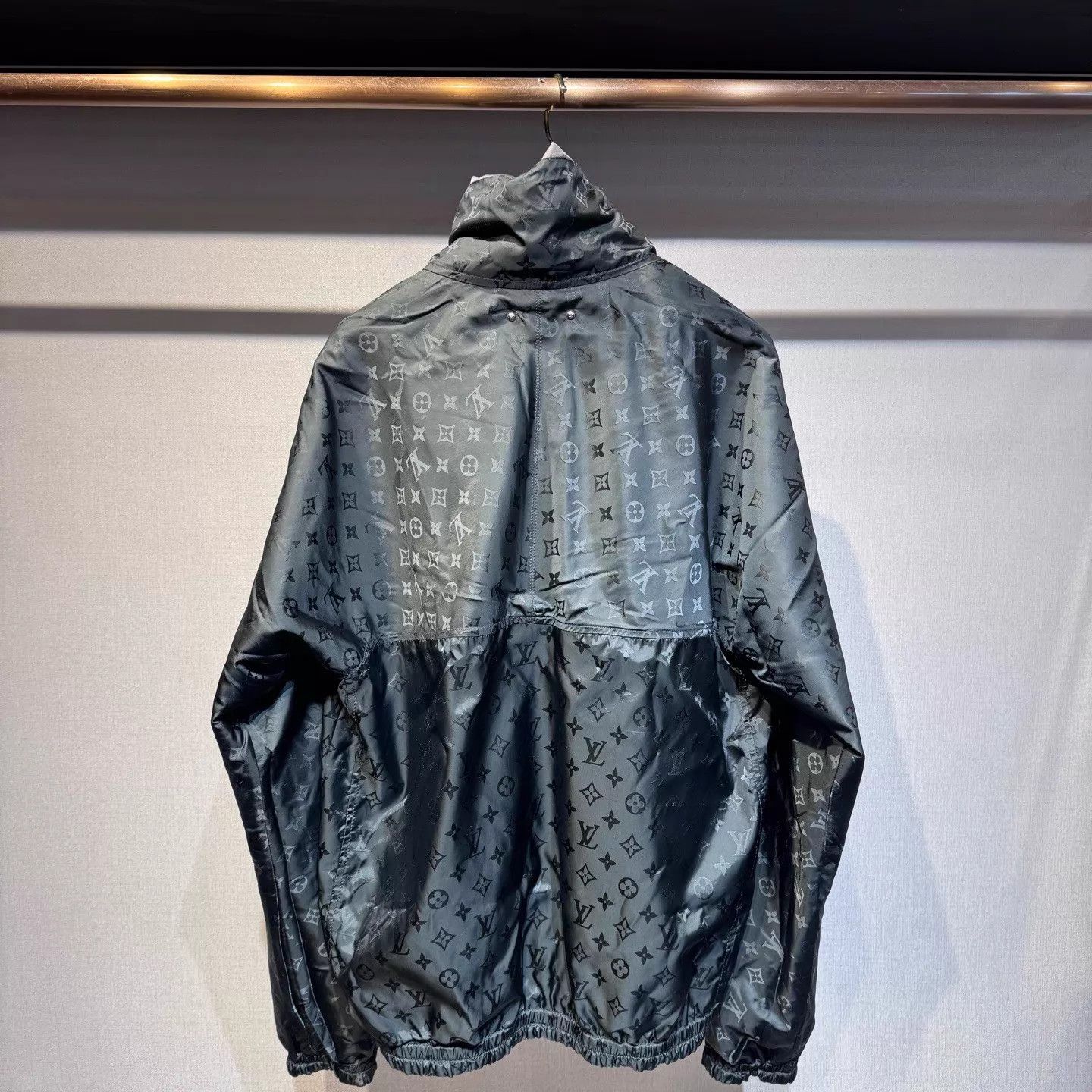 Louis Vuitton Louis Vuitton Reversible Gray Monogram Jacket 46 New Size US S / EU 44-46 / 1 - 2 Thumbnail