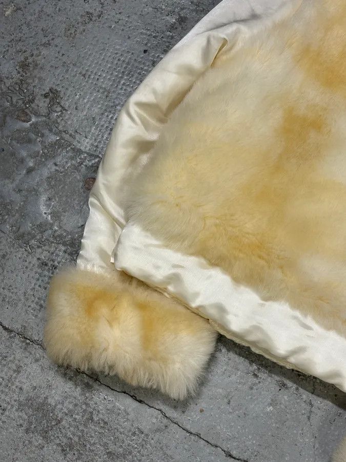 Gianfranco Ferre 2000s Gianfranco Ferré Cream Faux Fur Collar Puffer Jacket Size S / US 4 / IT 40 - 9 Thumbnail