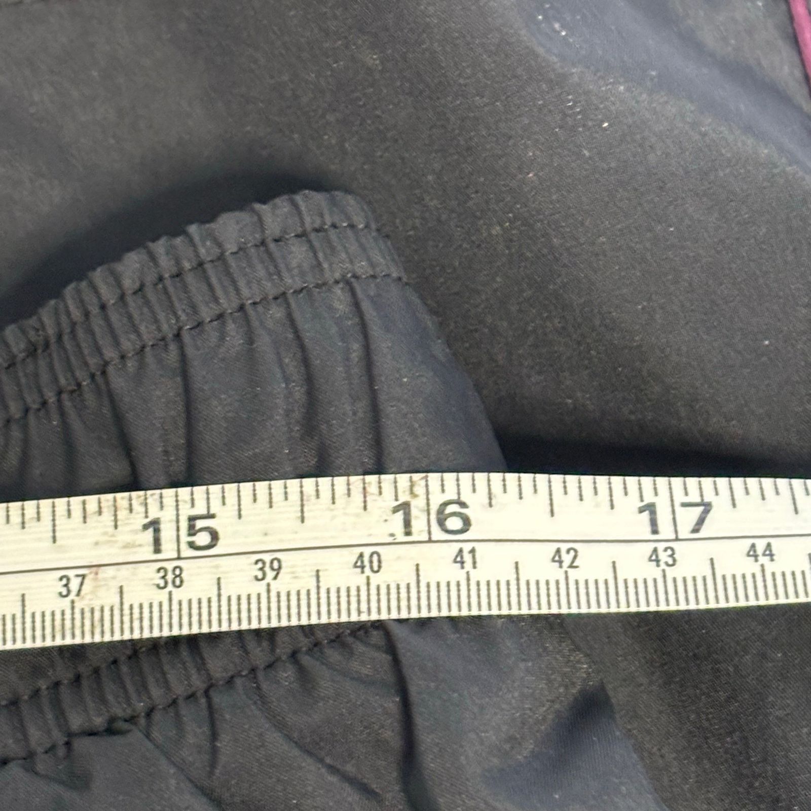 Champion Champion Black Track Pants L Burgundy Piping Zip Ankle Lined Size 32" / US 10 / IT 46 - 7 Thumbnail