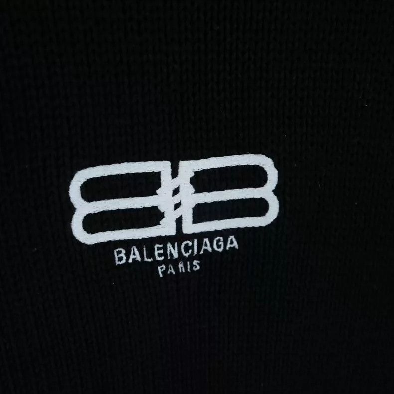Balenciaga Balenciaga Double B Buckle Embroidered Sweater Size/M Size US M / EU 48-50 / 2 - 4 Thumbnail