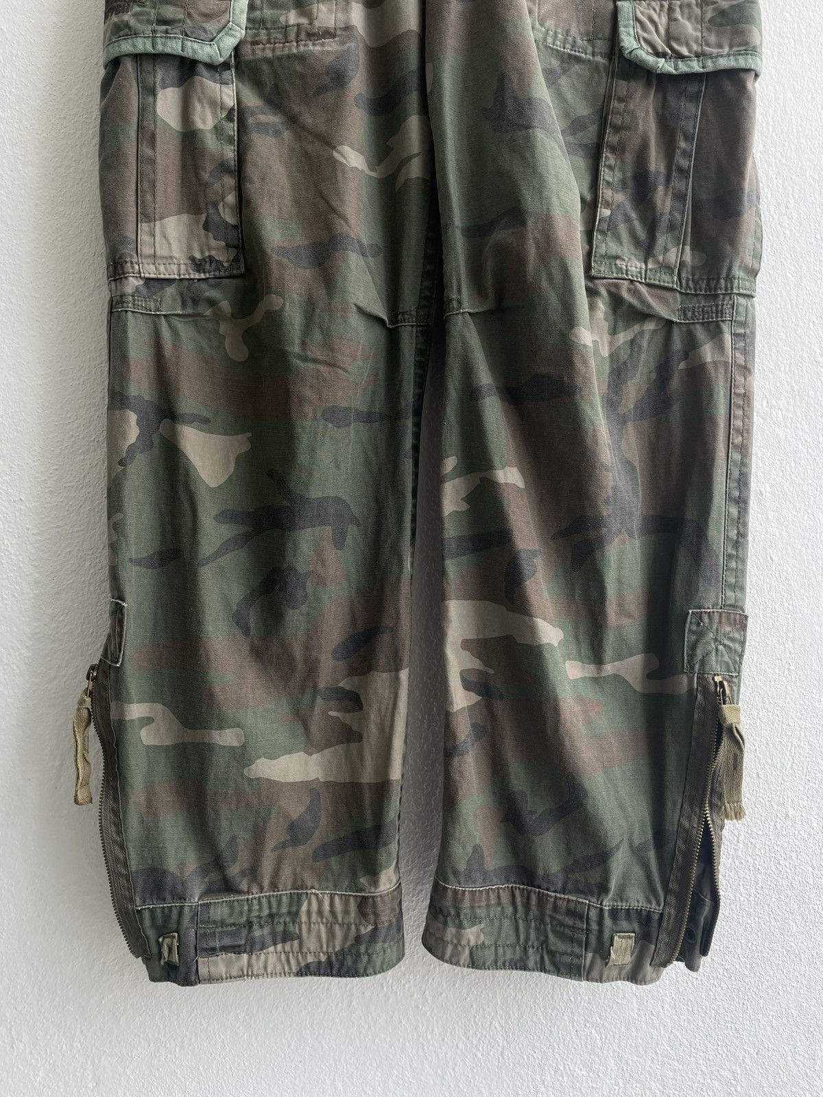 Abercrombie & Fitch Vintage 00's Abercrombie & Fitch Camo Cargo Pants Size US 35 - 4 Thumbnail